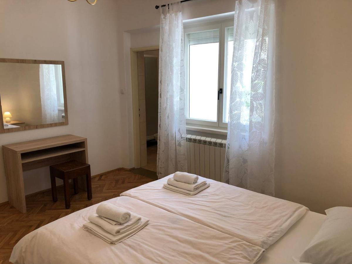 Apartments Mikelic Kampor المظهر الخارجي الصورة