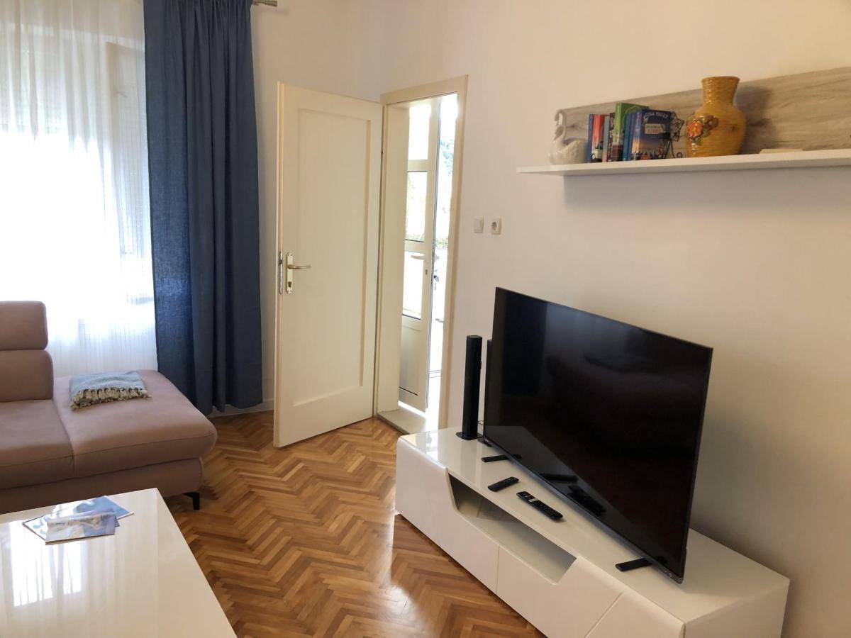 Apartments Mikelic Kampor المظهر الخارجي الصورة