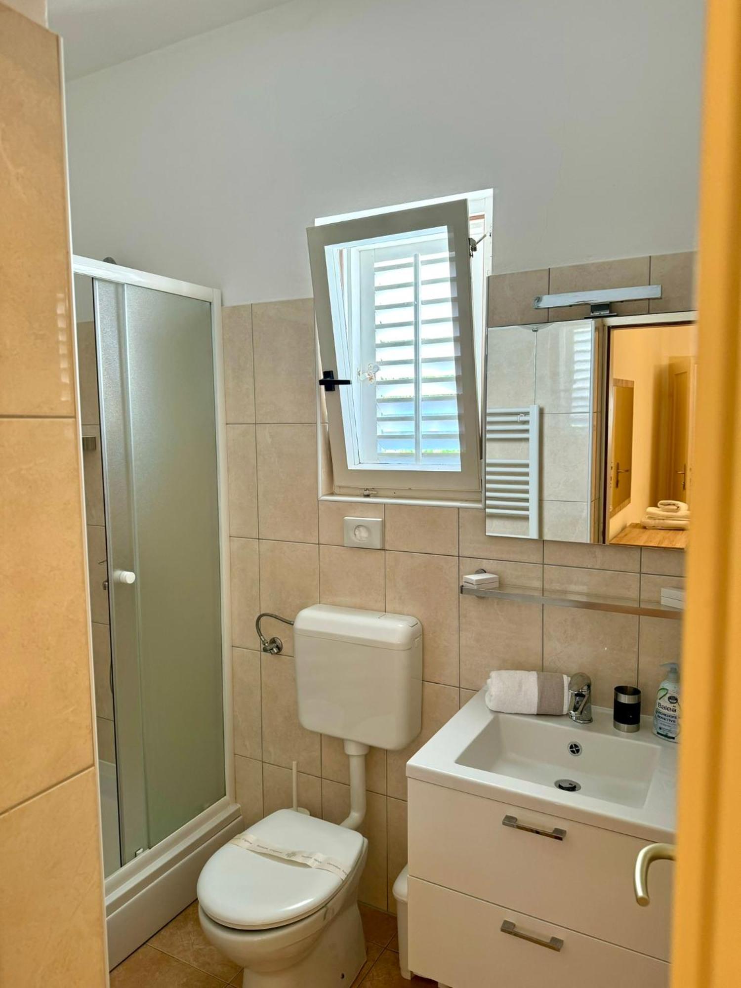 Apartments Mikelic Kampor المظهر الخارجي الصورة